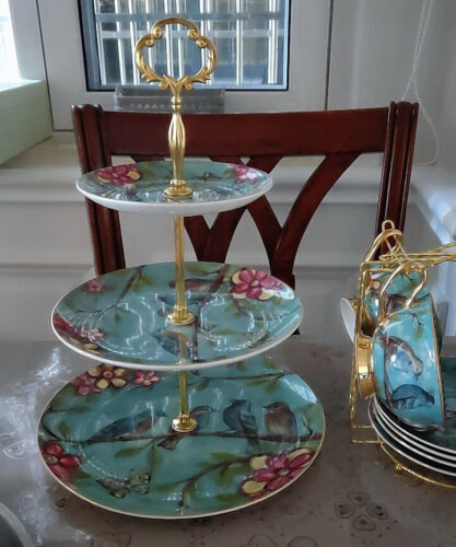 Click to view full screen Blauer Vogel Kuchenständer aus Knochenporzellan photo review