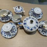 Klassisches Blau-Weiß Englisches Teeservice aus Porzellan photo review