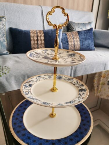 Click to view full screen Yucca Kuchenständer aus Knochenporzellan photo review