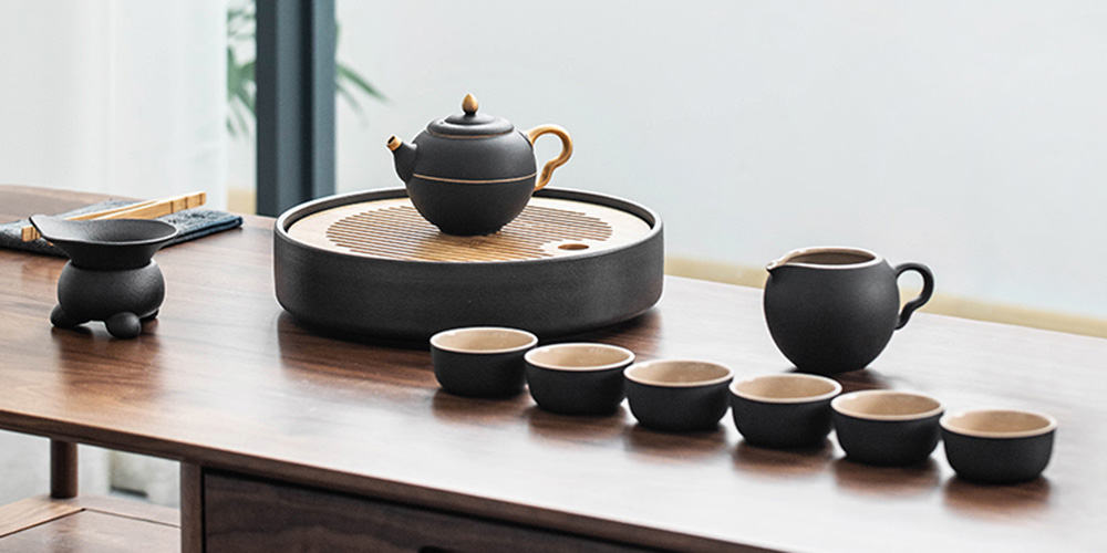 TS0SX034 d1 Schwarzes Chinesisches Teeservice Gongfu Teeset mit Tablett Keramik
