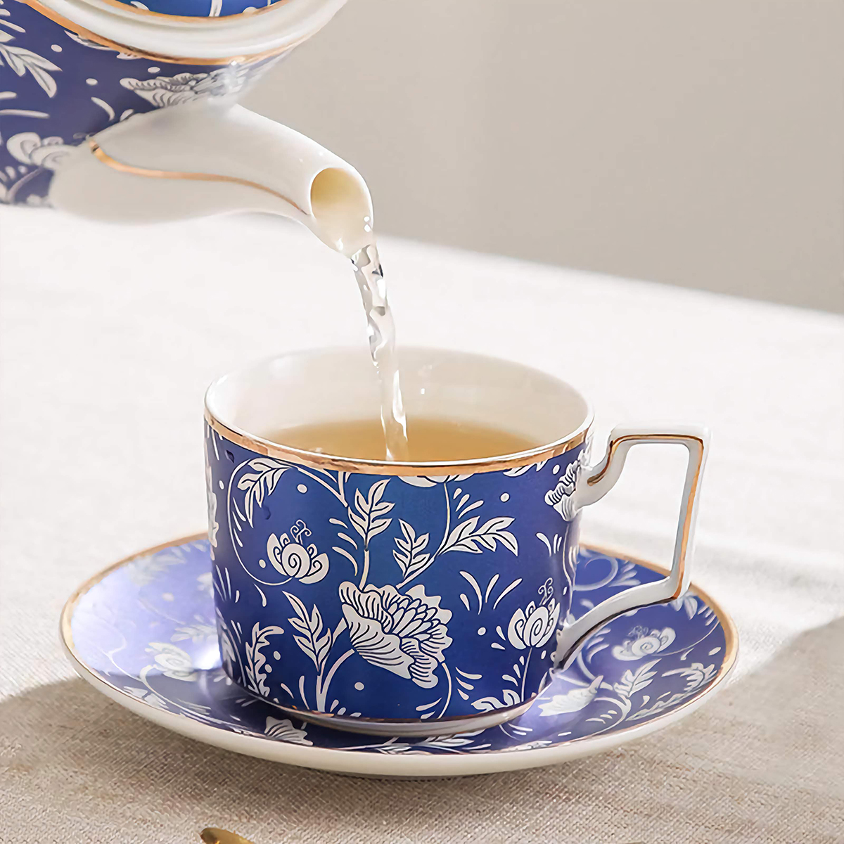 Blühende Blumen Englisches Porzellan Teeservice – Bild 2