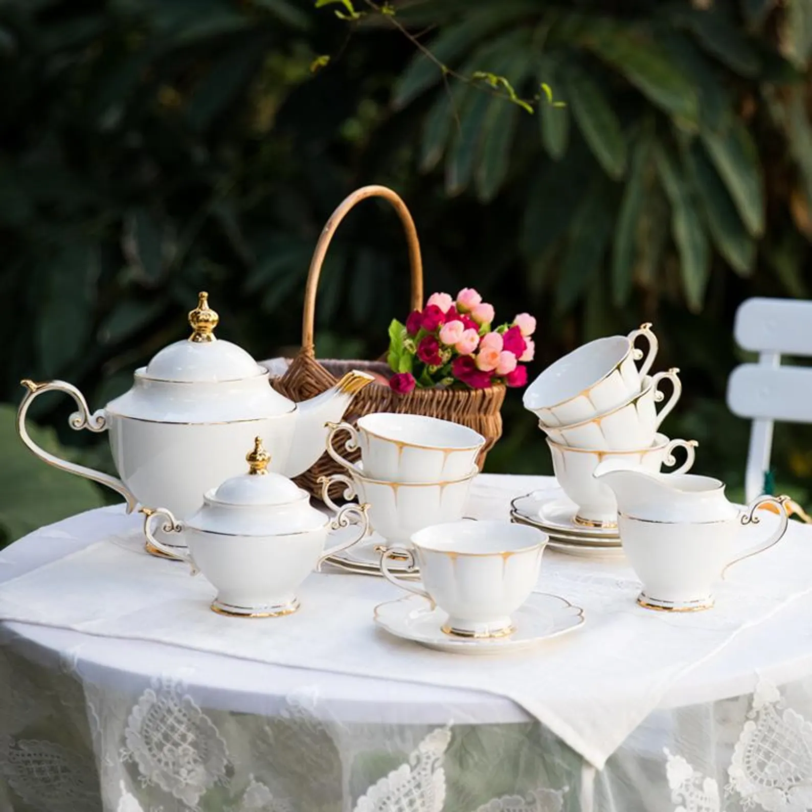 Weißes Europäisches Teeservice vollständiges Knochenporzellan Teeset