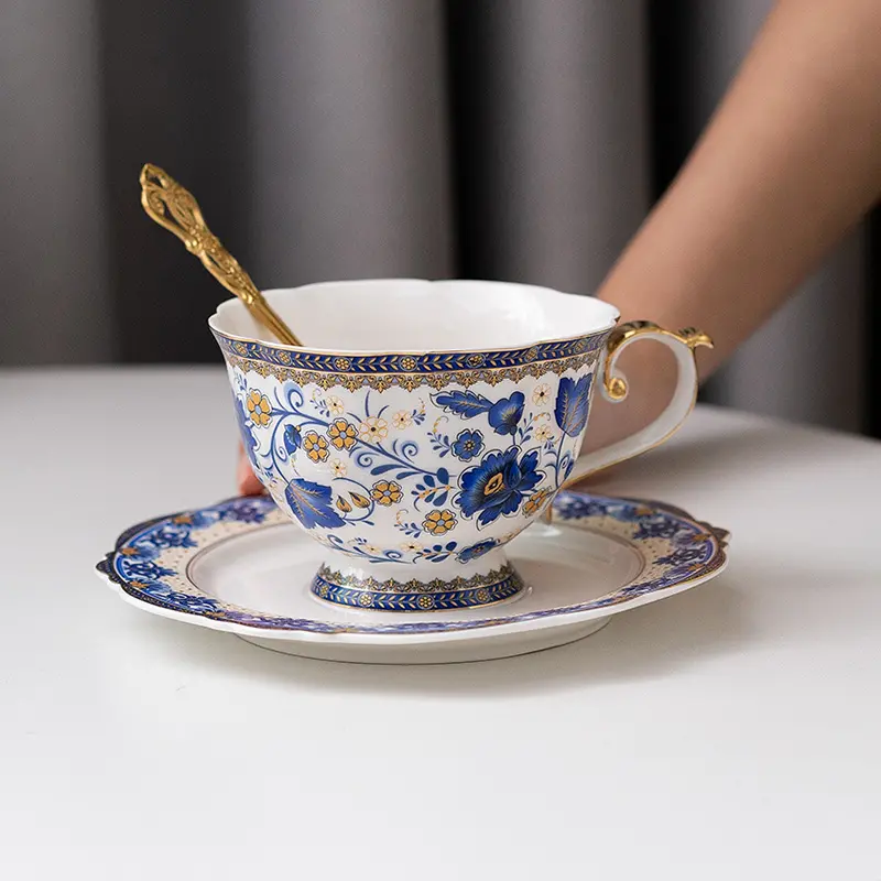Vintage Teetasse und Untertasse Set Porzellan Blau und Weiß