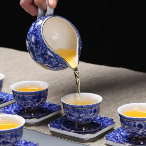 TSB13BB001 d2 Blumen Chinesisches Teeservice Gongfu Teeset Porzellan Blau und Weiß