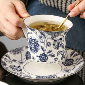 TSB16BB025 D1 Klassische Athener Rose Tasse und Untertasse Porzellan