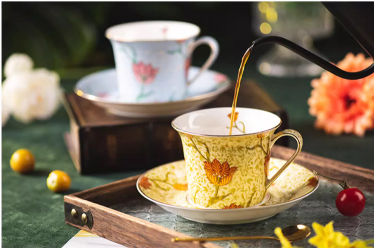 TSB16BB029 D1 Tulpe Teetasse und Untertasse-Set Porzellan