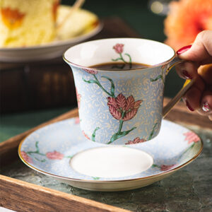 TSB16BB029 D4 Tulpe Teetasse und Untertasse-Set Porzellan